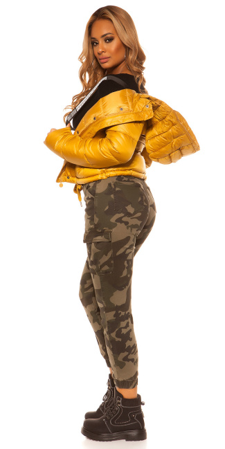 Trendy Winterjacket with removable hood Mustard